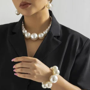 Exaggerated Fashion Big Imitation Pearl Choker Necklace for Women Wedding Bridal Temperament Bead Maxi Chain Christmas Jewelry