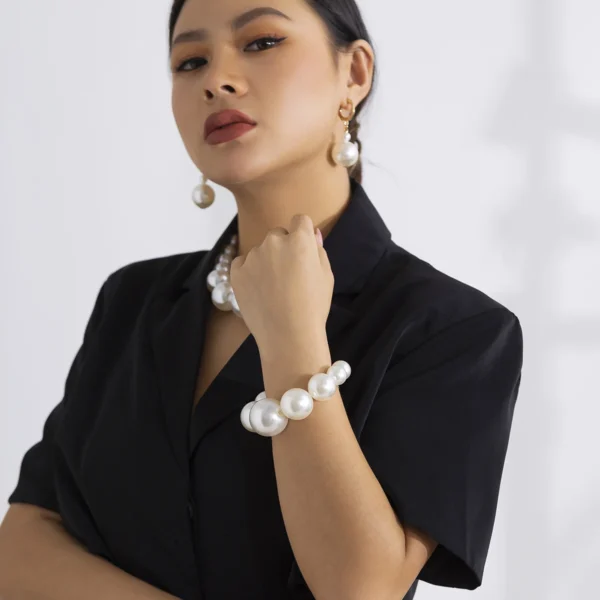 Exaggerated Fashion Big Imitation Pearl Choker Necklace for Women Wedding Bridal Temperament Bead Maxi Chain Christmas Jewelry - Image 3